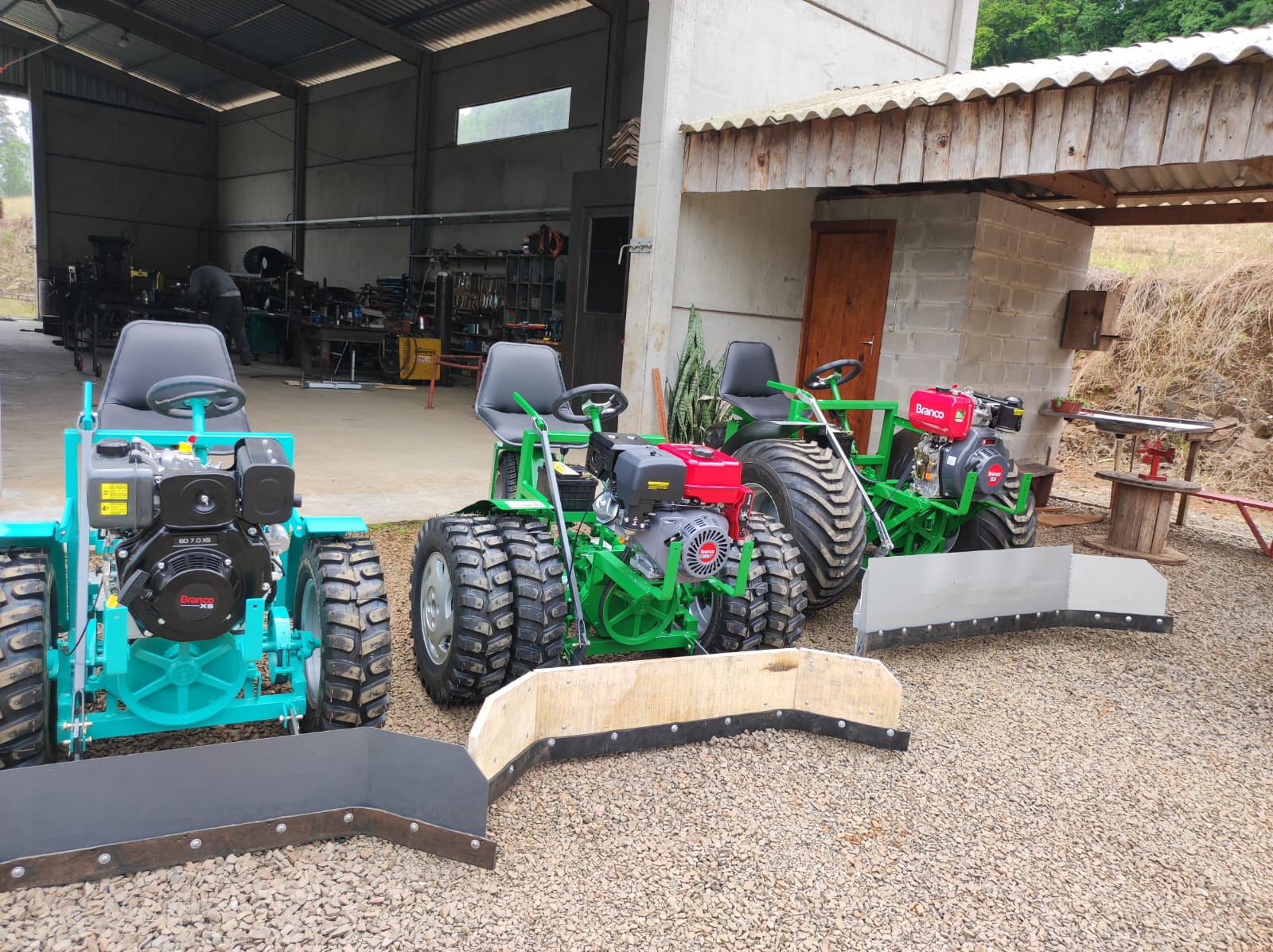 Máquina a Diesel 7CV C/Partida Elétrica com Roda Normal - Cód.030